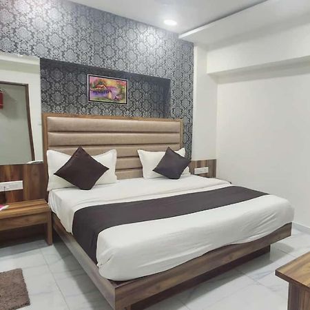 Hotel Sun Shine Ahmedabad Exterior foto